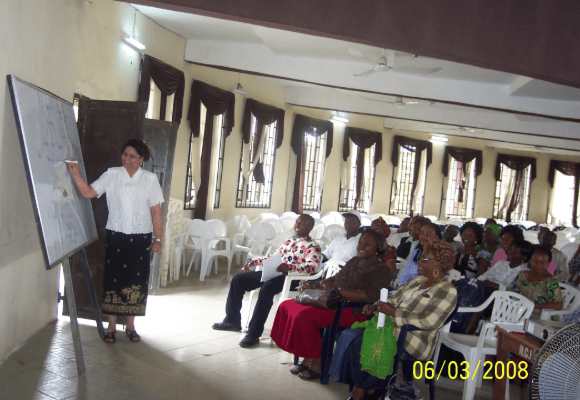 Elizabeth Saunders teaching a class while on a mission trip. During her lifetime, Saunders traveled to more than 23 countries.