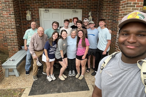 Xi Chi Delta students partner with Hemley Road Church of Christ in Bayou La Batre, Alabama.