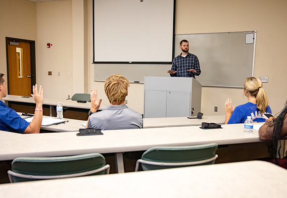 Freed-Hardeman University Alumni Inspire Aspiring Healthcare Providers at Prescription for Success Event