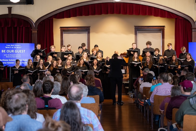 FHU Chorale performs a homecoming concert