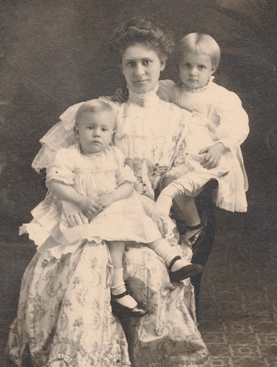 Mamie O'Neal and her two children