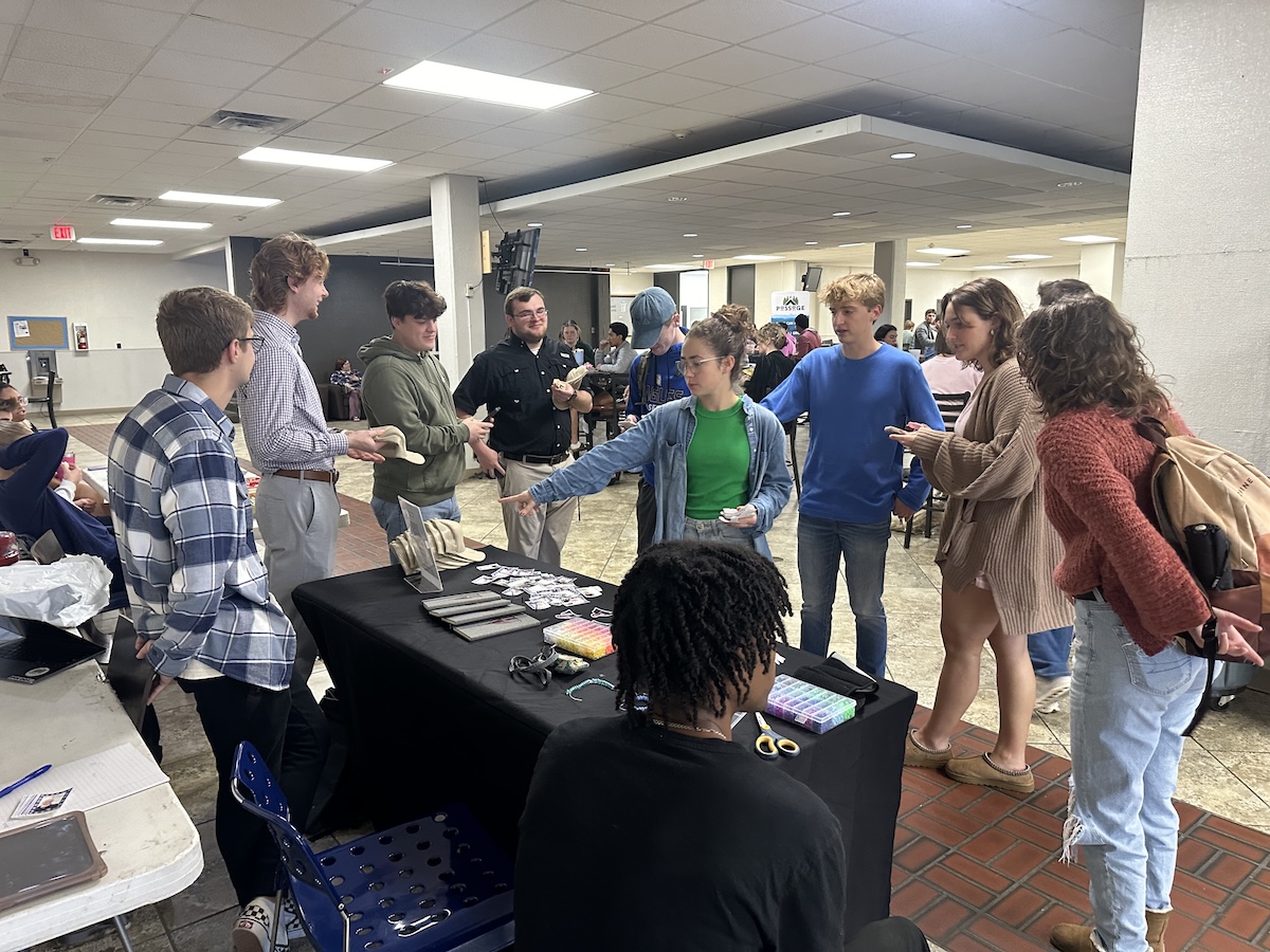 Personal selling class sells to fellow students in the FHU student center